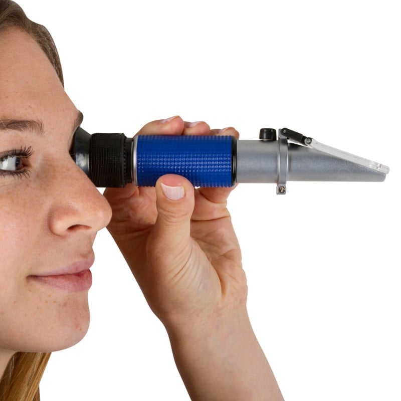 Refractometer